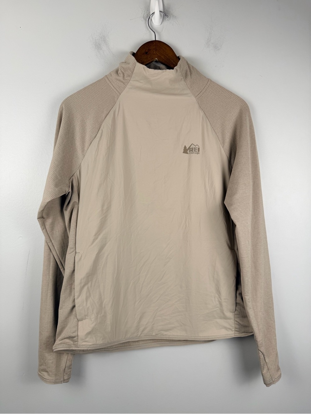 REI Co-op women’s tan waffle knit mock neck sweatshirt size medium